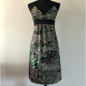 Women’s bebe Spaghetti strap V neck Pattern dress size L